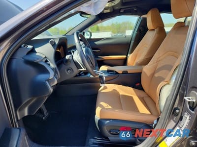 Zdjęcie 7 z 13 samochodu: 2025 LEXUS UX 300H PREMIUM VIN:JTHUCJDH0S2011309 - miniatura