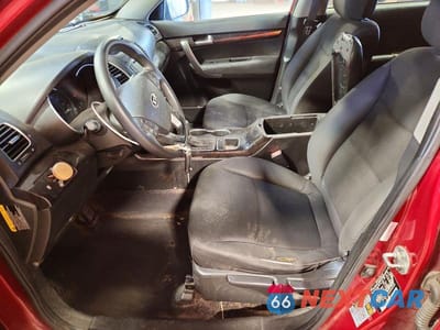 Zdjęcie 7 z 13 samochodu: 2014 KIA SORENTO LX VIN:5XYKT3A65EG460292 - miniatura