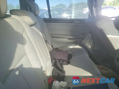 Zdjęcie 11 z 12 samochodu: 2010 MERCEDES-BENZ GL 450 4MATIC VIN:4JGBF7BE6AA547886 - miniatura