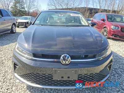 Piąte zdjęcie samochodu w środku: 2025 VOLKSWAGEN JETTA SE VIN:3VW7X7BU5SM062218 - miniatura