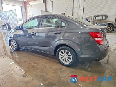 Drugie zdjęcie samochodu z przodu: 2020 CHEVROLET SONIC LT VIN:1G1JD5SB6L4122288 - miniatura