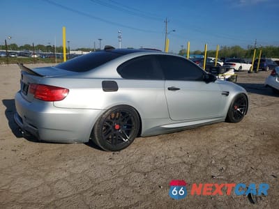 Trzecie zdjęcie samochodu z tyłu: 2008 BMW M3 VIN:WBSWD93508PY40155 - miniatura
