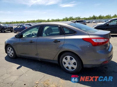 Drugie zdjęcie samochodu z przodu: 2014 FORD FOCUS S VIN:1FADP3E25EL132403 - miniatura