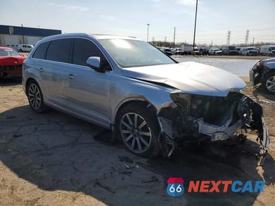 Czwarte zdjęcie samochodu z boku: 2018 AUDI Q7 PRESTIGE VIN:WA1VAAF7XJD011718 - miniatura