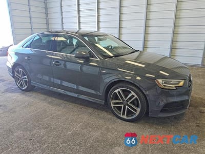 Czwarte zdjęcie samochodu z boku: 2018 AUDI A3 PREMIUM PLUS VIN:WAUJ8GFF7J1050596 - miniatura