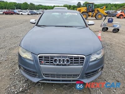 Piąte zdjęcie samochodu w środku: 2010 AUDI S4 PRESTIGE VIN:WAUKGAFL7AA134153 - miniatura