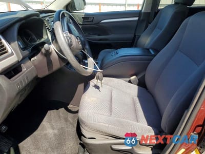 Zdjęcie 7 z 13 samochodu: 2016 TOYOTA HIGHLANDER LE VIN:5TDZARFH0GS018706 - miniatura