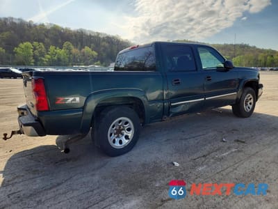 Trzecie zdjęcie samochodu z tyłu: 2005 CHEVROLET SILVERADO K1500 VIN:2GCEK13TX51147904 - miniatura