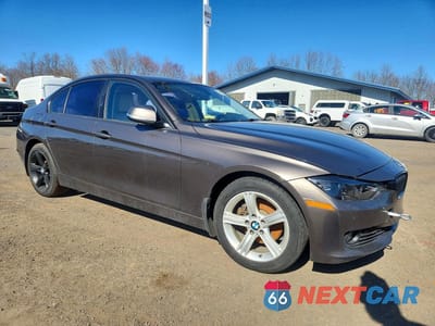 Czwarte zdjęcie samochodu z boku: 2015 BMW 328 XI SULEV VIN:WBA3B5C51FF960555 - miniatura
