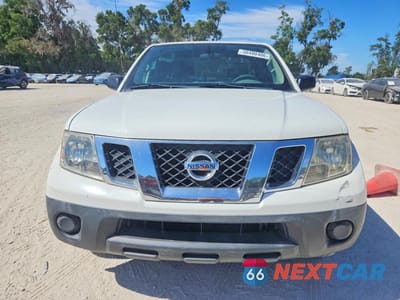 Piąte zdjęcie samochodu w środku: 2015 NISSAN FRONTIER S VIN:1N6BD0CTXFN741817 - miniatura