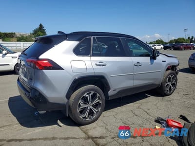 Trzecie zdjęcie samochodu z tyłu: 2024 TOYOTA RAV4 PRIME XSE VIN:JTMEB3FV9RD210669 - miniatura