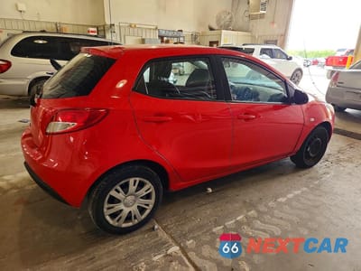 Trzecie zdjęcie samochodu z tyłu: 2012 MAZDA MAZDA2 VIN:JM1DE1KY6C0142854 - miniatura