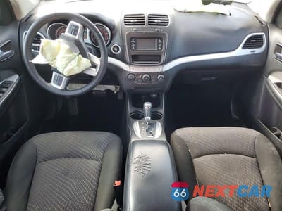 Zdjęcie 8 z 13 samochodu: 2019 DODGE JOURNEY SE VIN:3C4PDCBG1KT750768 - miniatura