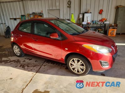 Czwarte zdjęcie samochodu z boku: 2014 MAZDA MAZDA2 SPORT VIN:JM1DE1KY0E0187839 - miniatura