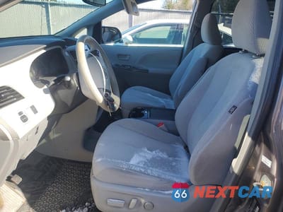 Zdjęcie 7 z 13 samochodu: 2012 TOYOTA SIENNA LE VIN:5TDKK3DC0CS220961 - miniatura