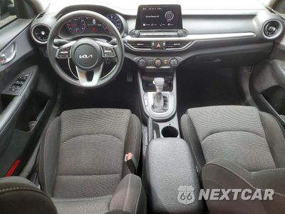 Zdjęcie 8 z 12 samochodu: 2023 KIA FORTE LXS VIN:3KPF24AD6PE659036 - miniatura