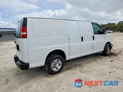 Trzecie zdjęcie samochodu z tyłu: 2010 CHEVROLET EXPRESS 2500 CARGO DELIVERY VAN VIN:1GCZGFDA4A1161312 - miniatura