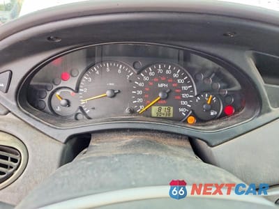 Zdjęcie 9 z 12 samochodu: 2002 FORD FOCUS ZX5 VIN:3FAHP373X2R192018 - miniatura