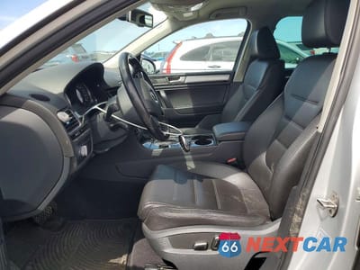 Zdjęcie 7 z 13 samochodu: 2013 VOLKSWAGEN TOUAREG V6 VIN:WVGEF9BP8DD001636 - miniatura