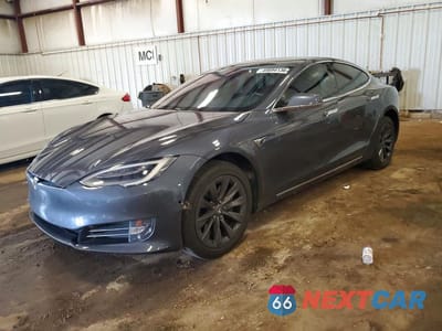 2018 TESLA MODEL S 5YJSA1E25JF285593 - główne zdjęcie licytacji z USA - miniatura