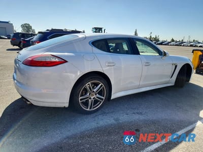Trzecie zdjęcie samochodu z tyłu: 2011 PORSCHE PANAMERA S VIN:WP0AB2A73BL060765 - miniatura