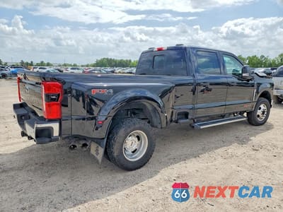 Trzecie zdjęcie samochodu z tyłu: 2025 FORD F350 SUPER DUTY VIN:1FT8W3DM0SED96565 - miniatura