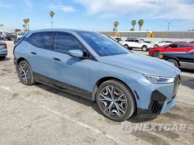 Czwarte zdjęcie samochodu z boku: 2024 BMW IX XDRIVE50 VIN:WB523CF04RCR06118 - miniatura
