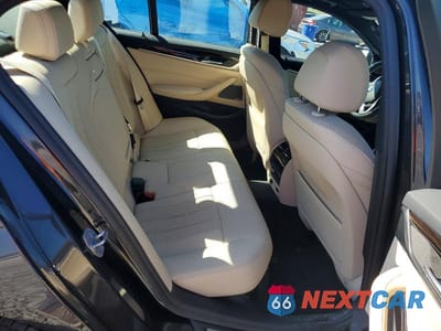 Zdjęcie 10 z 12 samochodu: 2021 BMW 530 XI VIN:WBA13BJ0XMWX05040 - miniatura