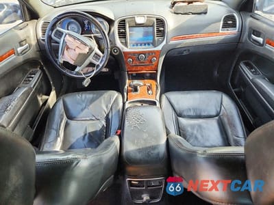 Zdjęcie 8 z 13 samochodu: 2014 CHRYSLER 300 VIN:2C3CCAAGXEH378663 - miniatura