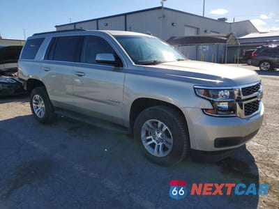 Czwarte zdjęcie samochodu z boku: 2016 CHEVROLET TAHOE C1500 LT VIN:1GNSCBKC8GR396873 - miniatura