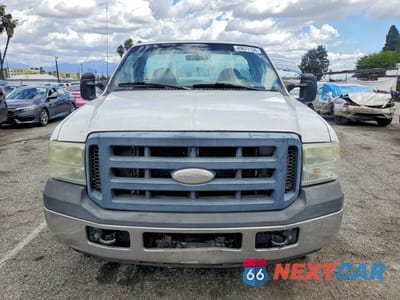 Piąte zdjęcie samochodu w środku: 2006 FORD F250 SUPER DUTY VIN:1FTNF20516ED32195 - miniatura