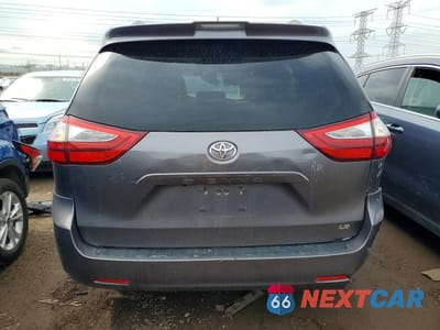Zdjęcie 6 z 13 samochodu: 2018 TOYOTA SIENNA LE VIN:5TDKZ3DC6JS905376 - miniatura