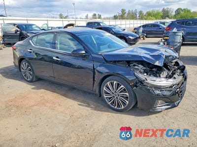 Czwarte zdjęcie samochodu z boku: 2023 NISSAN ALTIMA SL VIN:1N4BL4EV8PN408583 - miniatura