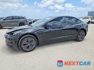 2023 TESLA MODEL 3 5YJ3E1EA6PF555844 - główne zdjęcie licytacji z USA - miniatura
