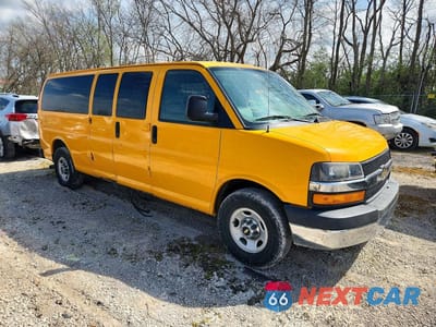 Czwarte zdjęcie samochodu z boku: 2015 CHEVROLET EXPRESS G3500 VIN:1GCZGUCF7F1109357 - miniatura