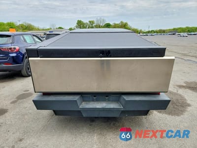 Zdjęcie 6 z 14 samochodu: 2024 TESLA CYBERTRUCK VIN:7G2CEHED7RA012292 - miniatura