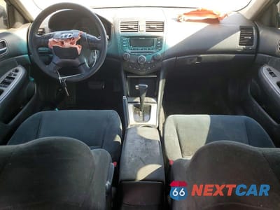 Zdjęcie 8 z 12 samochodu: 2003 HONDA ACCORD EX VIN:1HGCM56693A010763 - miniatura