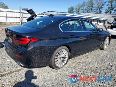 Trzecie zdjęcie samochodu z tyłu: 2022 BMW 530 XI VIN:WBA13BJ01NCJ00598 - miniatura