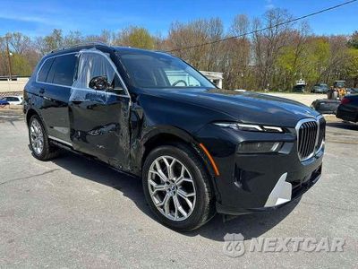 Czwarte zdjęcie samochodu z boku: 2025 BMW X7 XDRIVE40I VIN:5UX23EM04S9Y27987 - miniatura