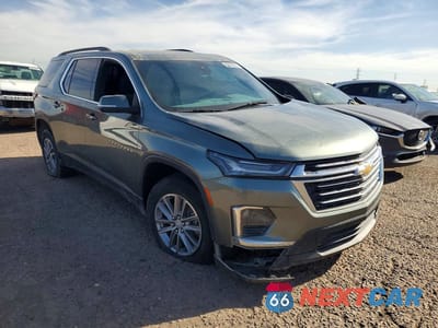 Czwarte zdjęcie samochodu z boku: 2023 CHEVROLET TRAVERSE LT VIN:1GNEVGKW5PJ148724 - miniatura