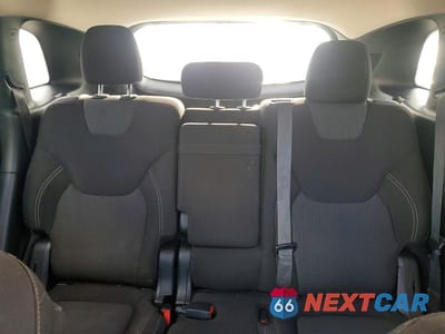 Zdjęcie 10 z 13 samochodu: 2016 JEEP CHEROKEE LATITUDE VIN:1C4PJLCB2GW168059 - miniatura
