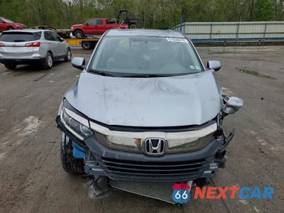 Piąte zdjęcie samochodu w środku: 2019 HONDA HR-V LX VIN:3CZRU6H38KG700872 - miniatura
