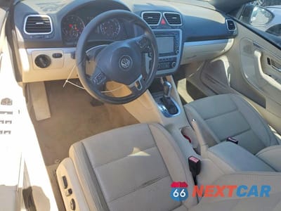Zdjęcie 8 z 13 samochodu: 2012 VOLKSWAGEN EOS KOMFORT VIN:WVWBW7AH8CV005362 - miniatura