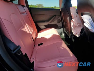 Zdjęcie 10 z 13 samochodu: 2025 TESLA MODEL Y VIN:7SAYGDED8SF241748 - miniatura