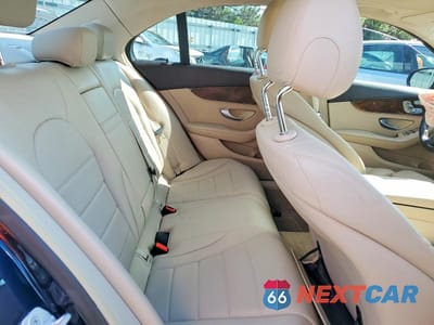 Zdjęcie 10 z 12 samochodu: 2015 MERCEDES-BENZ C 300 4MATIC VIN:55SWF4KB9FU027494 - miniatura