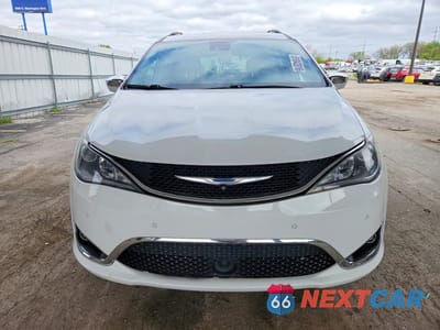 Piąte zdjęcie samochodu w środku: 2018 CHRYSLER PACIFICA LIMITED VIN:2C4RC1GG1JR226241 - miniatura
