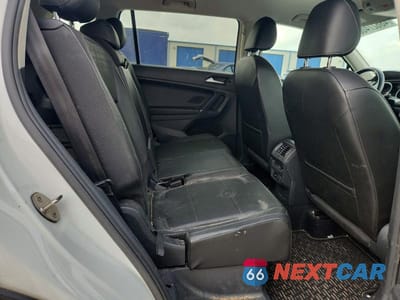 Zdjęcie 11 z 12 samochodu: 2018 VOLKSWAGEN TIGUAN SE VIN:3VV3B7AX9JM007038 - miniatura