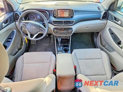 Zdjęcie 8 z 13 samochodu: 2019 HYUNDAI TUCSON SE VIN:KM8J2CA4XKU059887 - miniatura