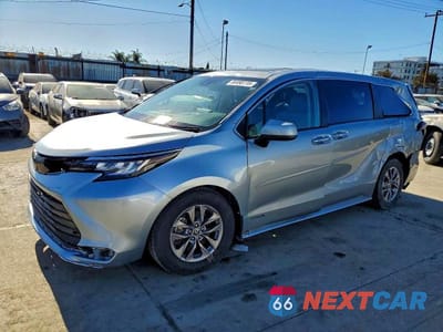 2021 TOYOTA SIENNA XLE 8-PASSENGER 5TDYRKEC2MS029736 - główne zdjęcie licytacji z USA - miniatura