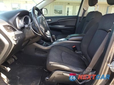 Zdjęcie 7 z 12 samochodu: 2019 DODGE JOURNEY SE VIN:3C4PDCBB5KT773765 - miniatura